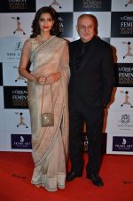 Sonam kapoor, Anupam Kher at Loreal Paris Women Awards in Mumbai on 27th March 2014